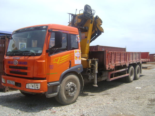 Cho thuê xe cẩu Quận 12