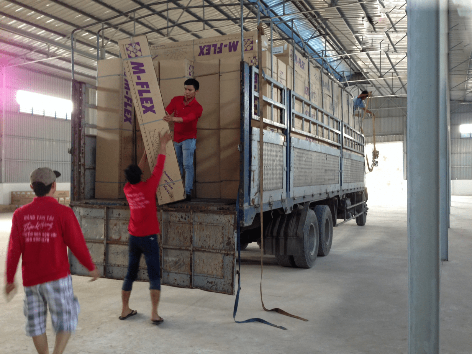 Cho thuê công nhân bóc xếp tại Quận 7