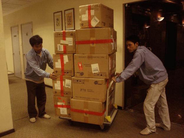 Cho thuê nhân công bốc hàng container tại Quận 1