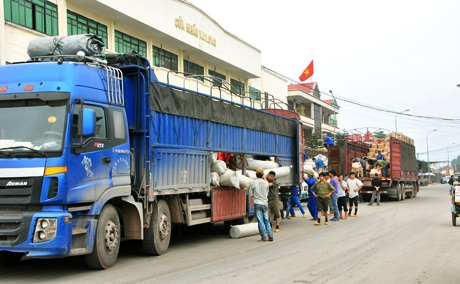 Cho thuê nhân công bốc hàng container tại Quận 1