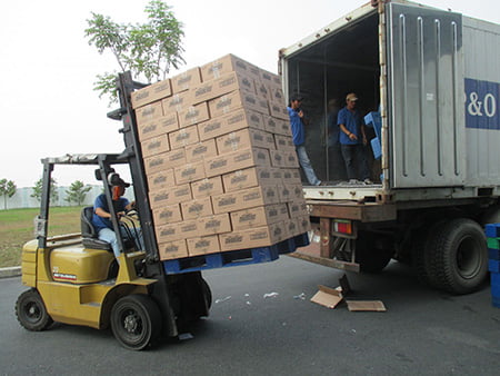 Cho thuê nhân công bốc hàng container tại Quận 1