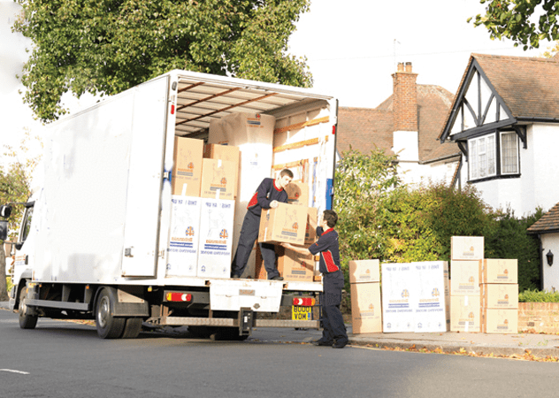 Cho thuê nhân công bốc hàng container tại Quận 1