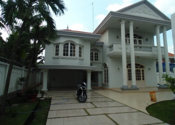 Chuyển biệt thự trọn gói Quận 10