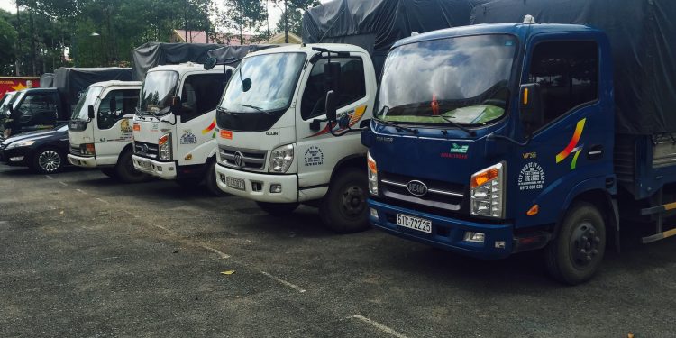 cho-thue-xe-tai-cho-hang-hcm-2